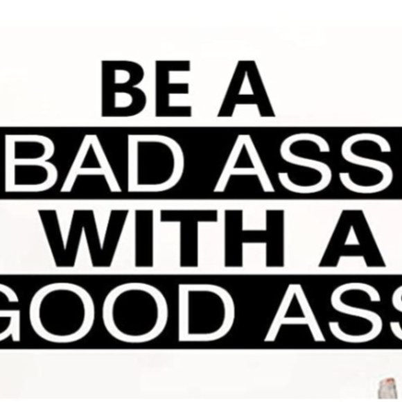 Meet your Posher, Naya - Picture 2 of 6